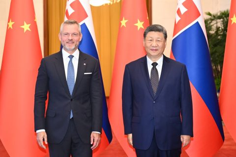 习近平同斯洛伐克总统佩列格里尼会谈
